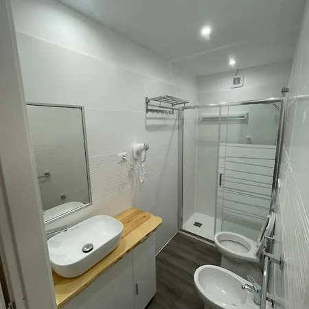 Lime - Bamboo Guest house *